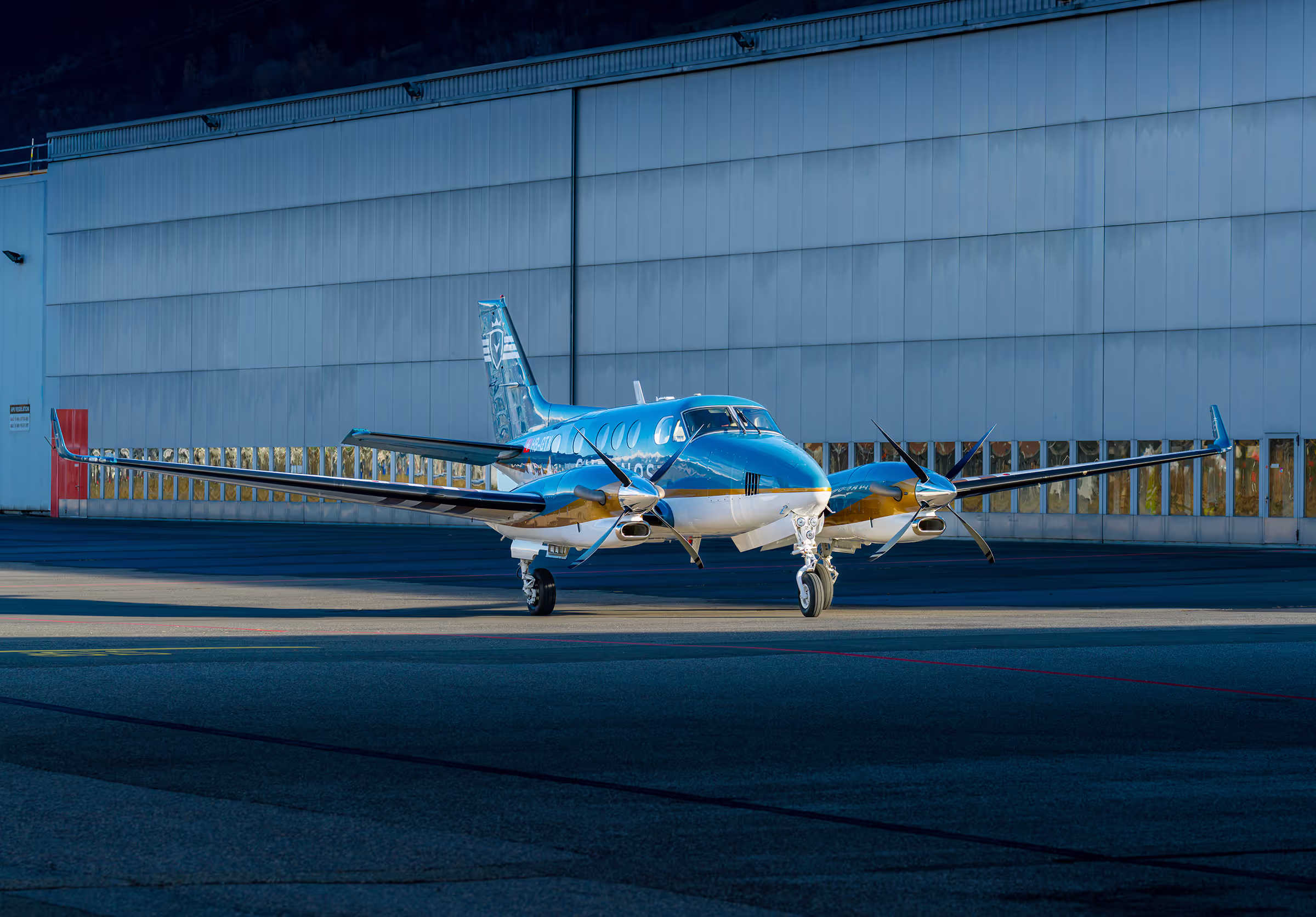 Photo de l'avion Chronos, posé à l'aéroport de Sion